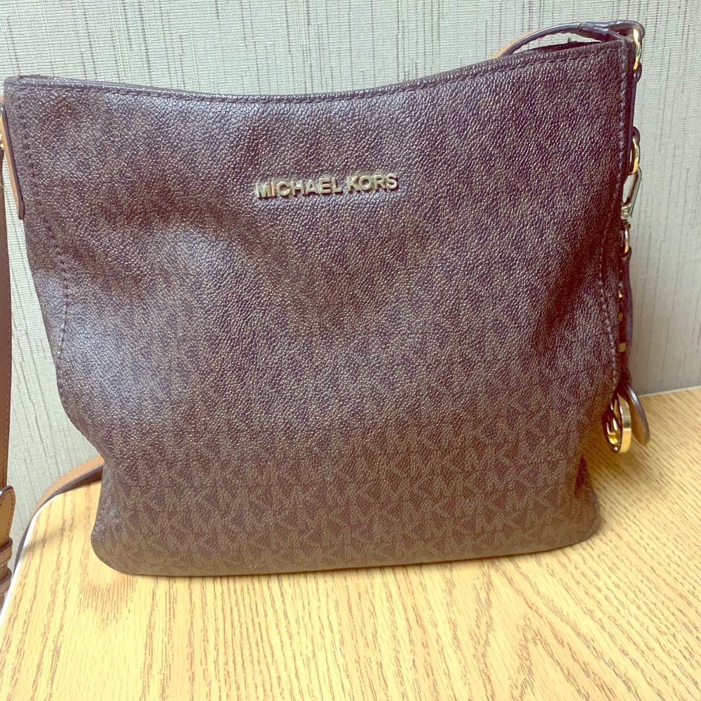 Michael Kors cossbody purse
